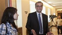 Ministr financí Miroslav Kalousek (TOP 09) se vyjadřuje k aktuální policejní razii. | na serveru Lidovky.cz | aktuální zprávy