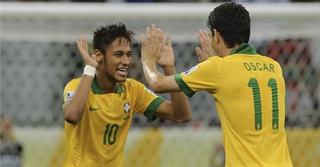 Neymar a Oscar.