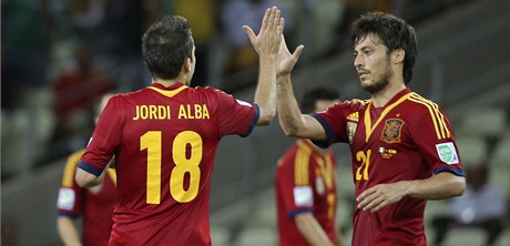 Jordi Alba a David Silva.