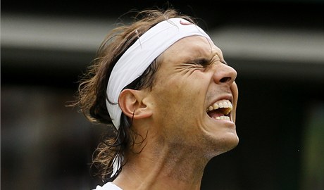 Rafael Nadal vypadl v 1. kole Wimbledonu 2013.