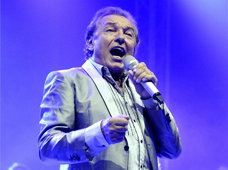 Karel Gott pi historicky prvním hudebním vystoupením na festivale Rock for People.