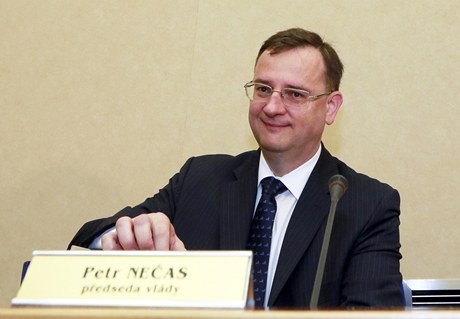 Petr Neas na posledním zasedání vlády