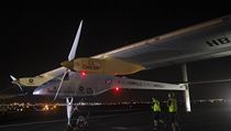 vcarsk solrn letoun Solar Impulse v noci na nedli spn zakonil posledn etapu pi peletu Spojench stt hladkm pistnm v New Yorku.