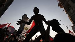 Protesty opozice na namstí Tahrír.
