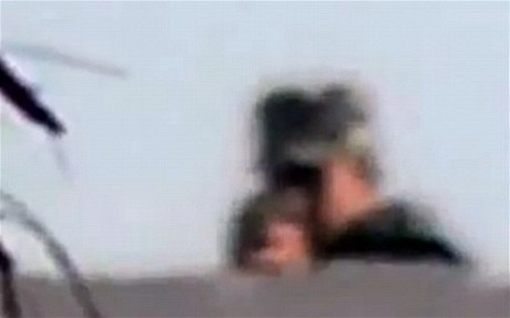 Egyptského fotografa zastelil voják