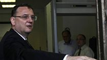 Expremiér Nečas míří na policejní služebnu, kdy vypovídal k otázkám v kauze Nagyová | na serveru Lidovky.cz | aktuální zprávy