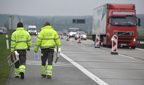 Obnovte opravu D1, hrozil ministr ák. Firma ustoupila, práce obnoví pítí týden.