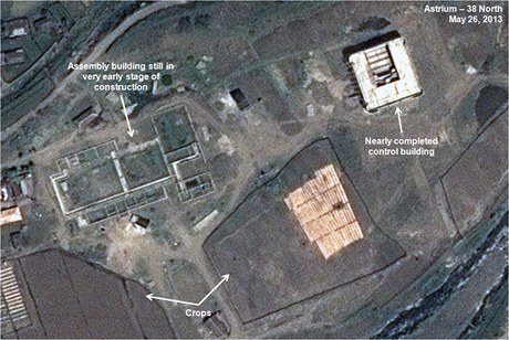 KLDR zastavila stavbu raketové základny, ukazují satelitní snímky