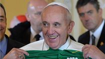 Papež dostal olympijské tričko. | na serveru Lidovky.cz | aktuální zprávy