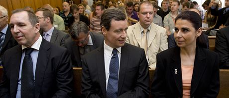 Pett Kott, David Rath a Kateina Pancov u soudu 7. srpna