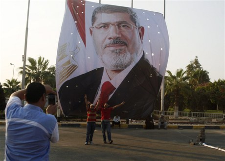 Píznivci svreného egyptského prezidenta Mursího.