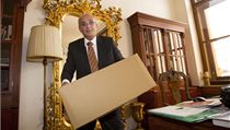 Zakletá ředitelna. Už dlouho se v ní nikdo neudržel po celé funkční období. Jan Burian má po hektickém začátku stále šanci. | na serveru Lidovky.cz | aktuální zprávy