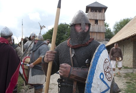 Lidé v kostýmech pedvádli ivot, jaký asi byl v období Velké Moravy, k vidní byla emesla, návtvníci mohli vyzkouet zbran i se zapojit do Velkomoravského trojboje. 