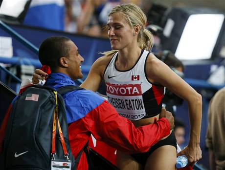 Americký desetiboja Ashton Eaton a sedmibojaka Brianne Theisenová-Eatonová