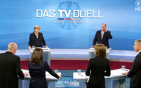 Pedvolební televizní duel Angely Merkelové a Peer Steinbrücka. 