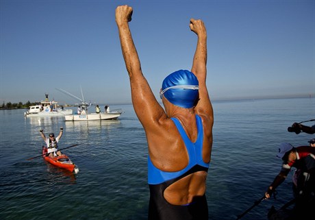 Americká vytrvalostní plavkyn Diana Nadyová ped jejím dalím plaveckým...
