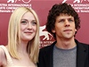 Hereka Dakota Fanning s kolegou Jesse Eisenbergem známým z filmu Sociální sí. 