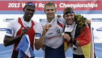 Skifař Ondřej Synek (uprostřed) se stal mistrem světa. | na serveru Lidovky.cz | aktuální zprávy