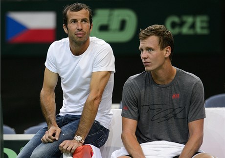 Radek tpánek a Tomá Berdych ped semifinále Davis Cupu.