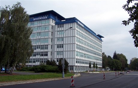 Foxconn Pardubice, dívjí Tesla Pardubice.