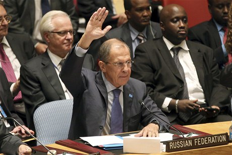 Ruský ministr zahranií Sergej Lavrov hlasuje v OSN za schválení rezoluce o Sýrii