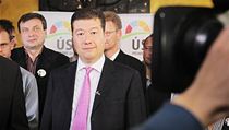 Tomio Okamura ve volebním štábu strany Úsvit přímé demokracie. | na serveru Lidovky.cz | aktuální zprávy