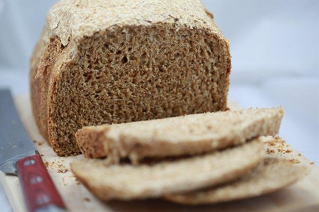 David Cameron si doma pee vlastní chleba. Pouívá pouze mouku v bio kvalit.