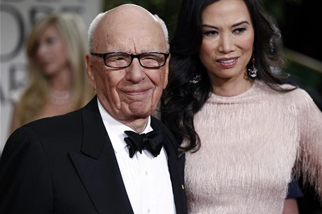 Rupert Murdoch s manelkou Wendi na rozdávání cen Golden Globe v roce 2012. 