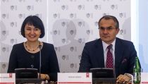Náměstkyně polského ministra zahraničí Henryka Moscicka-Dendys, pověřený šéfredaktor LN Veselin Vačkov a ministr zahraničí Jan Kohout zahájili Česko-polskou konferenci. | na serveru Lidovky.cz | aktuální zprávy