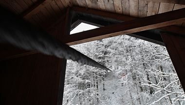 Petren lano zpsobilo v ptek veer tragick pd nkladn lanovky v Pedn Labsk u pindlerova mlna na Trutnovsku.