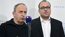 Vladimír Sitta převzal v Praze z rukou moderátora Jana Krause (vlevo) Cenu za odvahu Nadačního fondu proti korupci pro rok 2013. Ocenění byla předána při příležitosti Mezinárodního dne boje proti korupci. | na serveru Lidovky.cz | aktuální zprávy