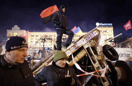 Protesty v Kyjev pokraují. Opozici podpoí Schwarzenberg i Kocáb.