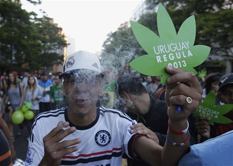 Uruguay se stala první zemí svta, která legalizovala pstování, prodej i uívání marihuany