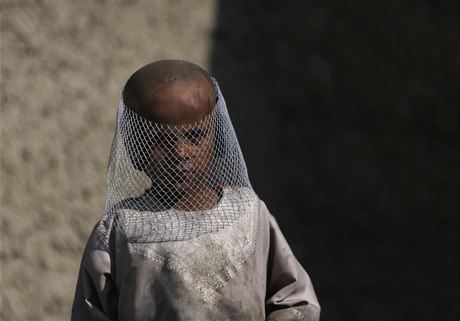 Tký ivot dtí v neklidném Afghánistánu (ilustraní fotografie).
