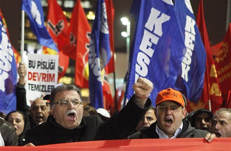 Protivládní demonstrace v Turecku.