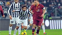 Hvězdy Andrea Pirlo a Francesco Totti v duelu Juventusu s AS Řím | na serveru Lidovky.cz | aktuální zprávy