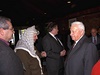 Ariel aron a Jásir Arafat na snímku z roku 1998.