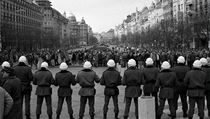 Palachův týden očima Janíka: Revoluce se odkládá na neurčito. | na serveru Lidovky.cz | aktuální zprávy