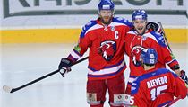 Kapitán Lva Jiří Novotný slaví se spoluhráči gól | na serveru Lidovky.cz | aktuální zprávy