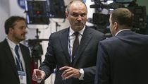 Sobotní noc. Mám vypít oba najednou? Nedáš si? Ivan Langer v zákulisí kongresu ODS, který se konal v jeho Olomouci. | na serveru Lidovky.cz | aktuální zprávy