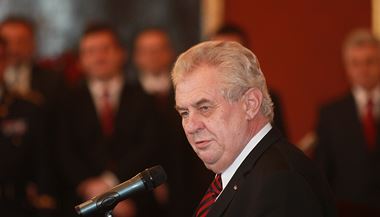 Prezident Milo Zeman pi jmenovn Sobotkovy vldy