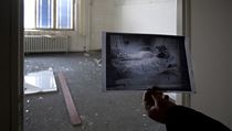 Právě v tomto pokoji ve 4. patře s velkým oknem vedoucím do dvora pravděpodobně zemřel Jan Palach. Strávil v něm tři dny než 19. ledna 1969 v půl čtvrté odpoledne podlehl rozsáhlým popáleninám. | na serveru Lidovky.cz | aktuální zprávy