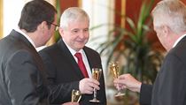 Prezident Miloš Zeman jmenoval novým členem bankovní rady České národní banky bývalého premiéra Jiřího Rusnoka. | na serveru Lidovky.cz | aktuální zprávy