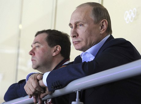 Ruský prezident Vladimír Putin a premiér Dmitrij Medvedv.