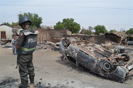 Po útoku Boko Haram na nigérijskou vesnici.