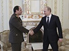 Generl Abdal Fatth Ss (vlevo) na oficiln nvtv Moskvy s ruskm prezidentem Vladimirem Putinem.