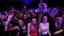 Fanoušci kapely Depeche Mode v pražské O2 aréně. | na serveru Lidovky.cz | aktuální zprávy