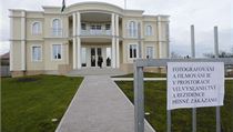 Palestinská ambasáda v Suchdole se otevřela veřejnosti. Fotografování bylo zakázáno. | na serveru Lidovky.cz | aktuální zprávy