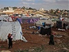 Pohled na neoficiální syrský uprchlický tábor na pedmstí jordánského msta Ammán.