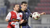 Aleš Škerle z Olomouce (vpravo) a Damien Boudjemaa ze Slavie. | na serveru Lidovky.cz | aktuální zprávy